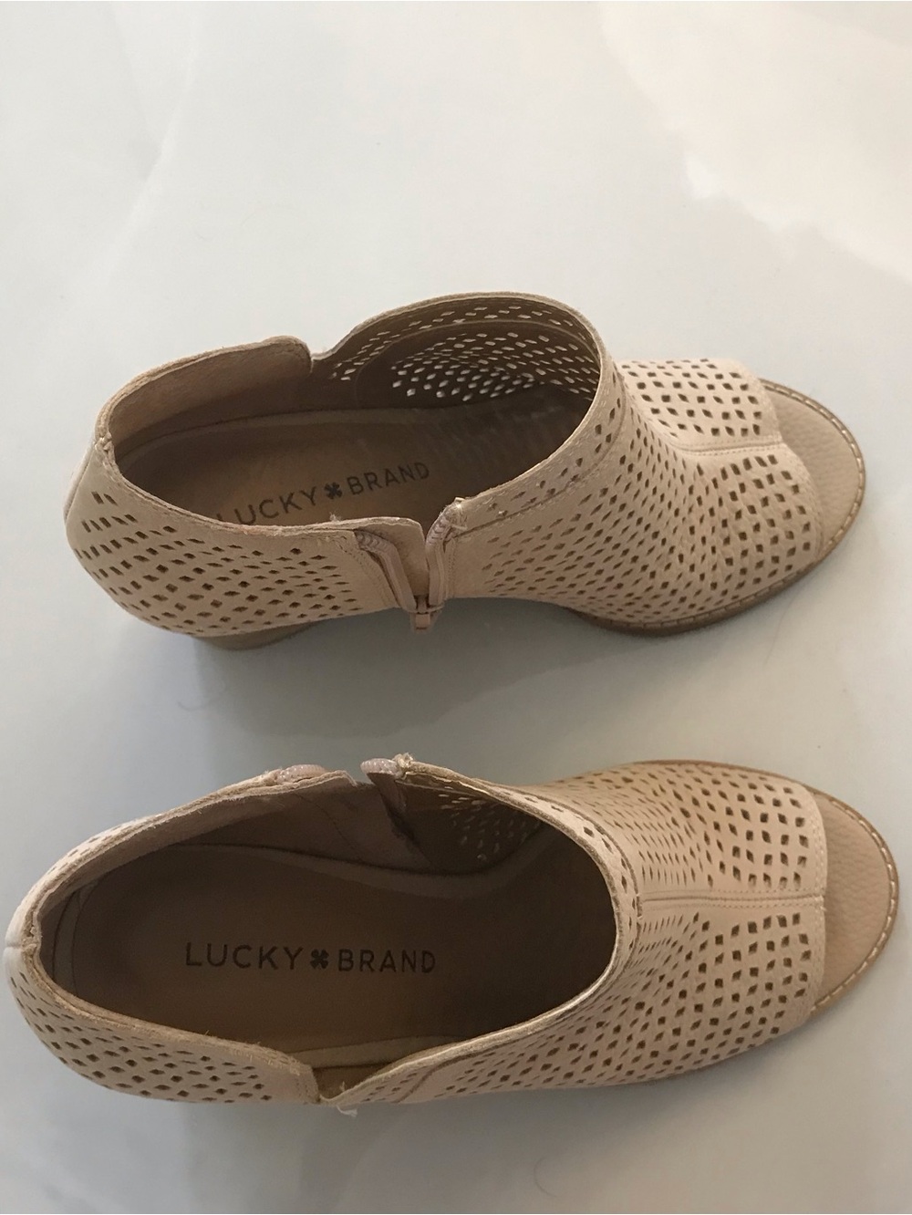 Peep toe wedge Lucky Brand sandals